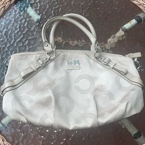 Coach Purse 👛 Make offers 😃